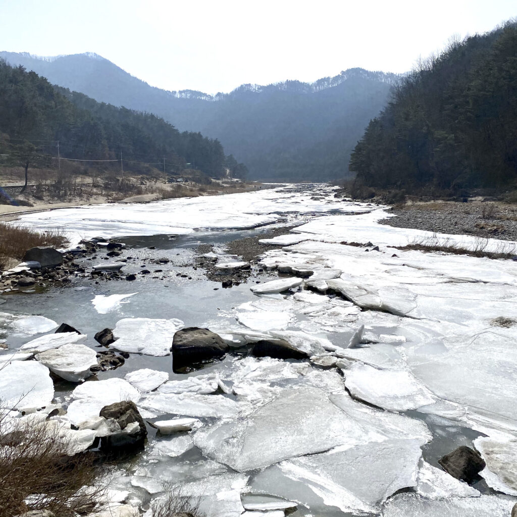 Guided hikes in South Korea