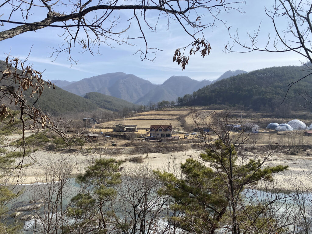 Guided hikes in South Korea