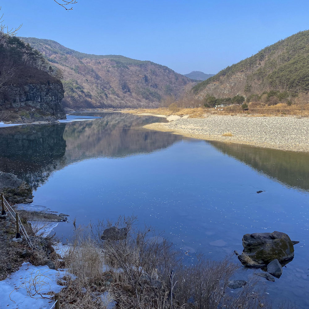 Guided hikes in South Korea