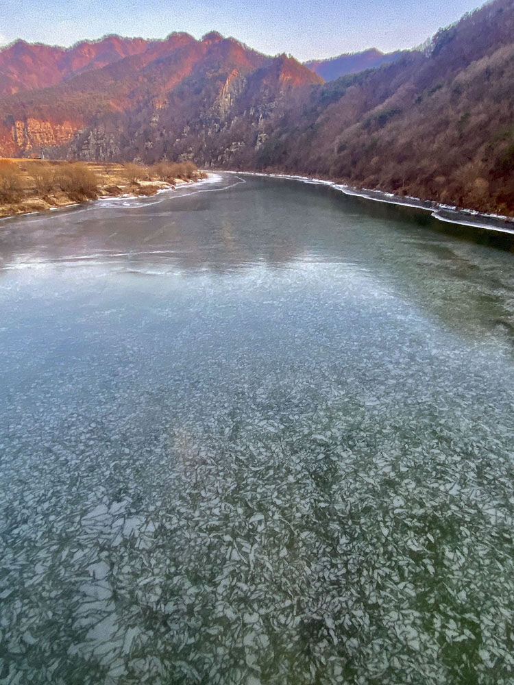 Guided hikes in South Korea