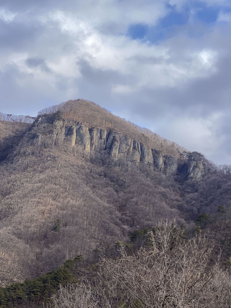 Guided hikes in South Korea
