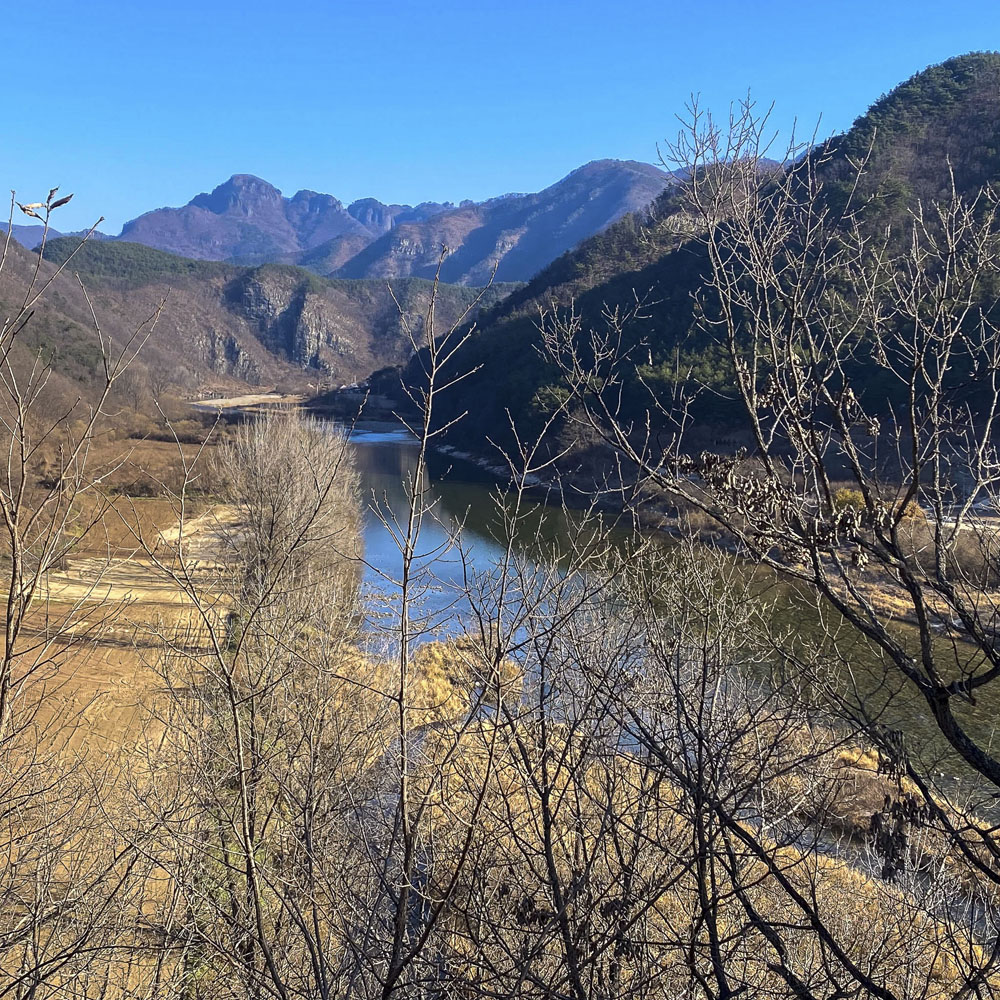 Guided hikes in South Korea