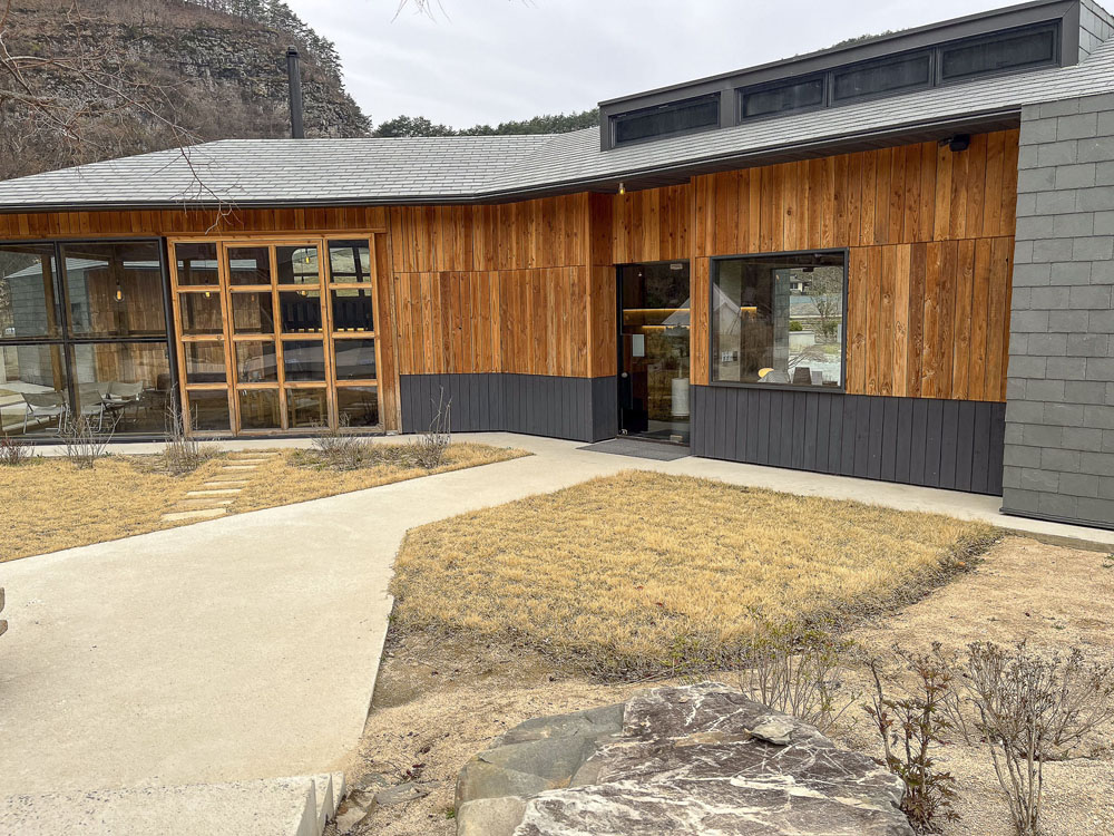 Guided hikes in South Korea