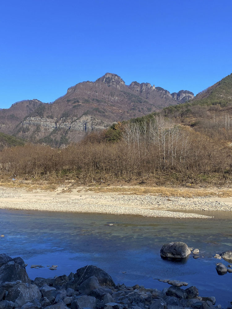 Guided hikes in South Korea